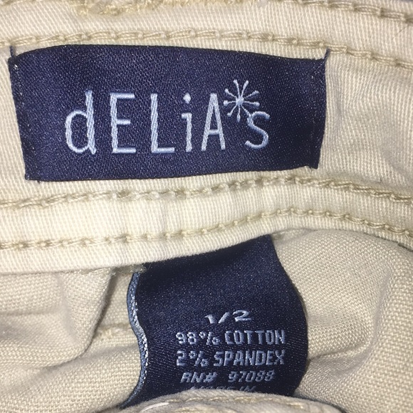 Delia’s Size 1/2 Khaki Cargo Shorts - Picture 4 of 4